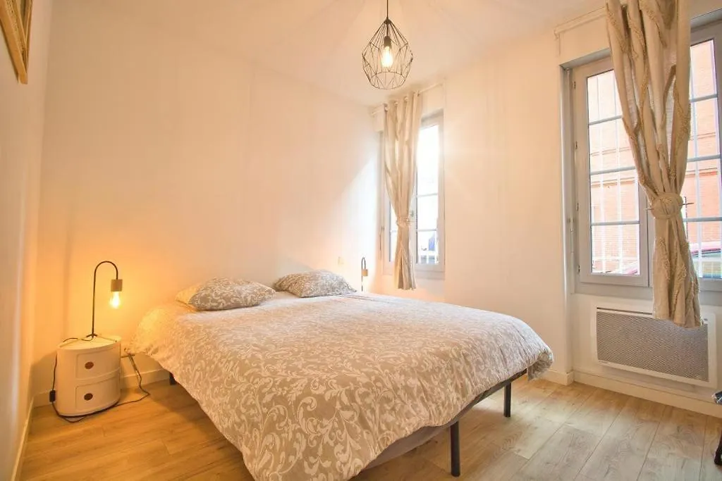 Apartment *T2*Terrasse*Calme*Centre-Ville*Gare*Commerce* Toulouse